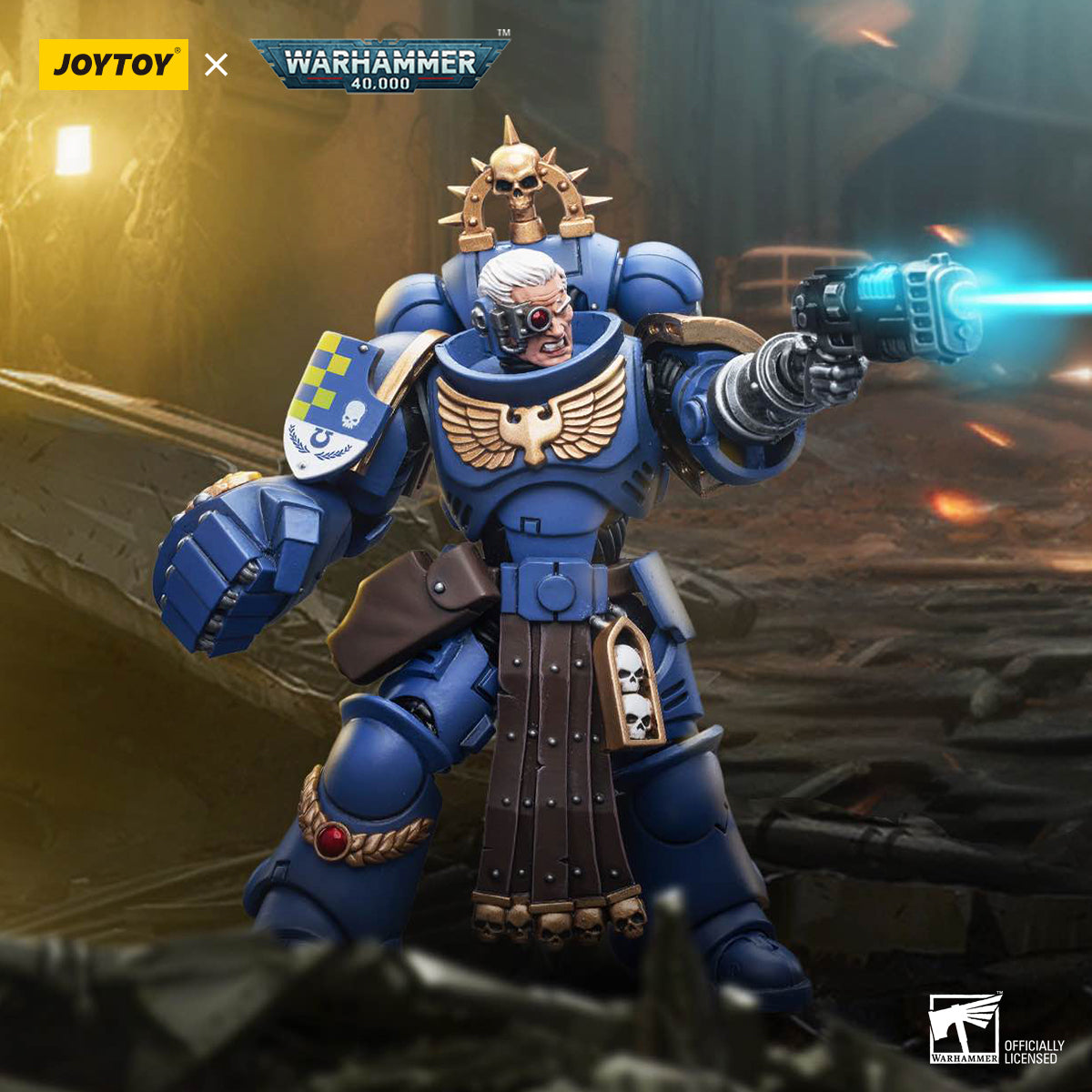 JOYTOY x Warhammer Teniente de los Ultramarines con puño de combate