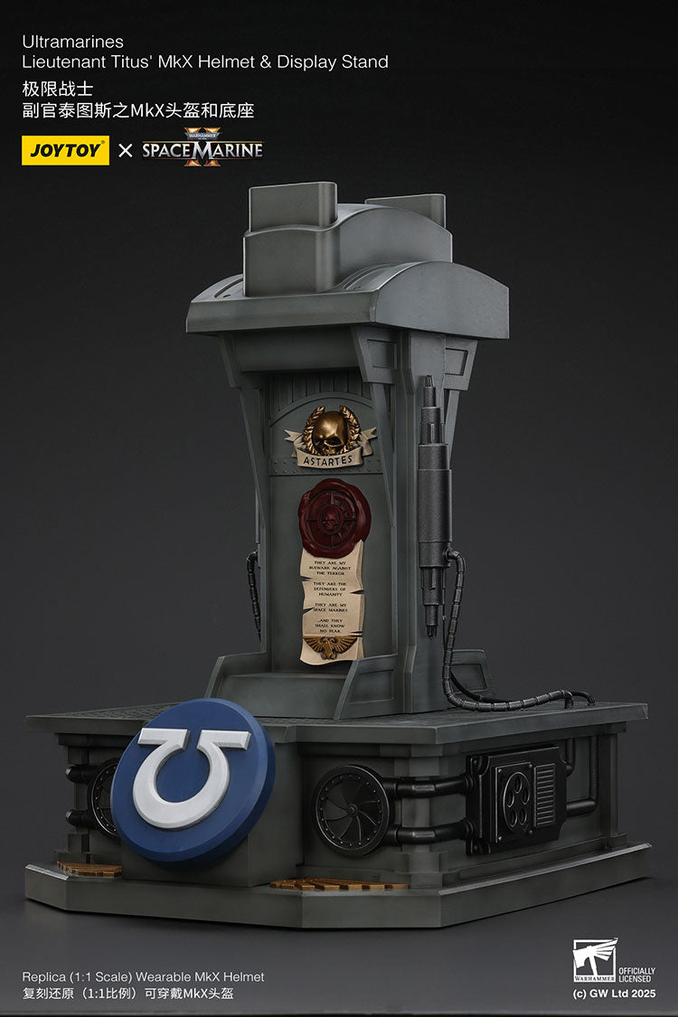 Ultramarines Lieutenant Titus' MkX Helmet & Display Stand