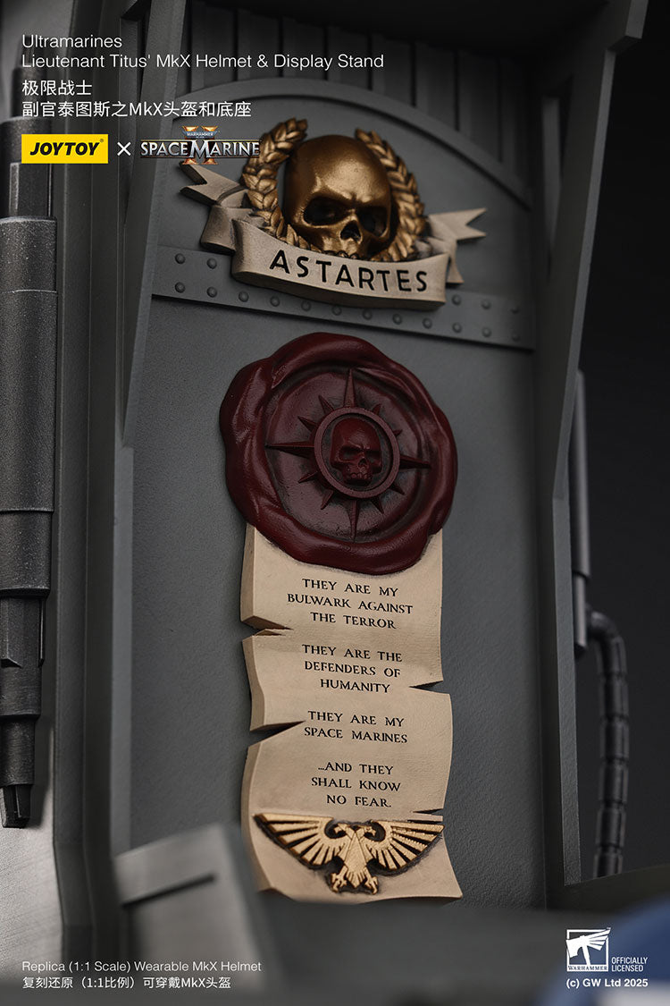 Ultramarines Lieutenant Titus' MkX Helmet & Display Stand