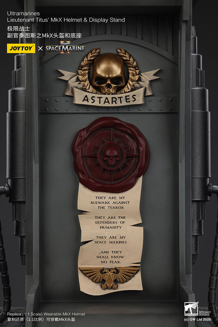 Ultramarines Lieutenant Titus' MkX Helmet & Display Stand