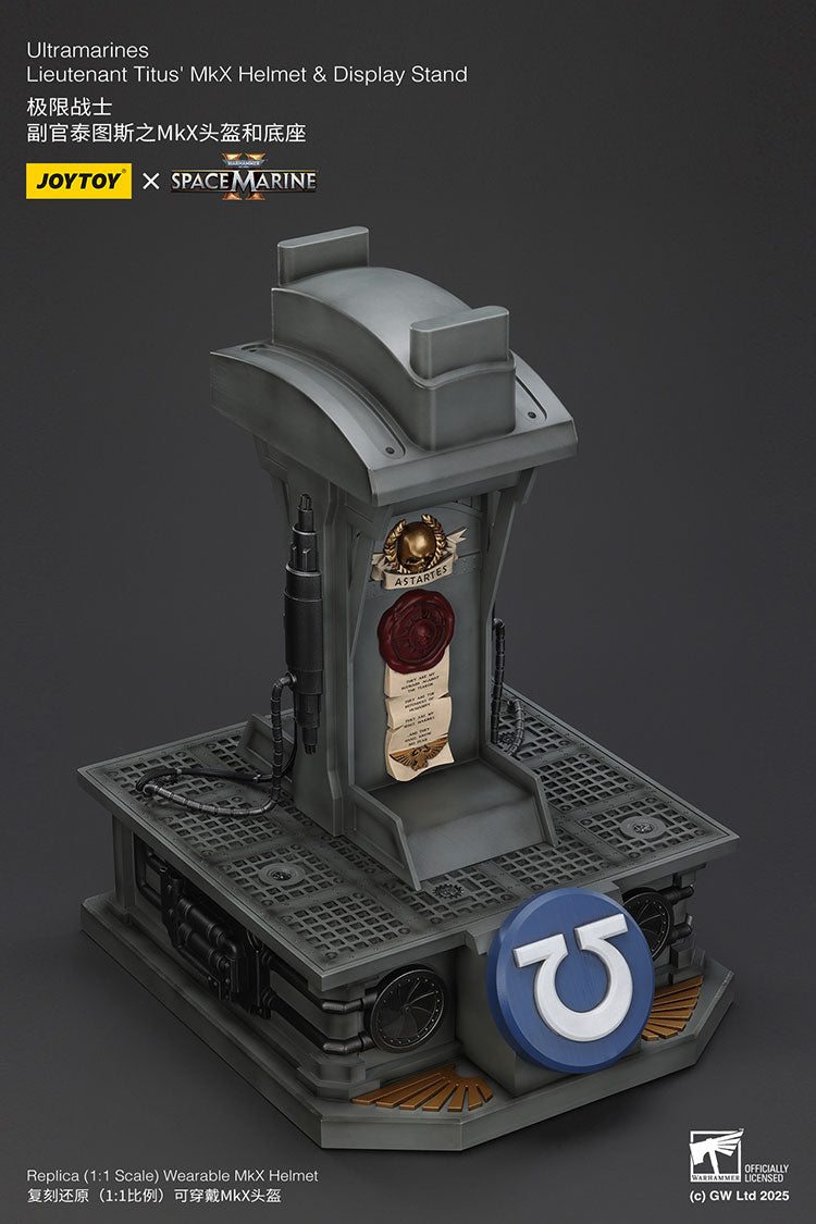 Ultramarines Lieutenant Titus' MkX Helmet & Display Stand